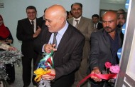 السيد رئيس الجامعة الأستاذ الدكتور حسن عودة الغانمي يفتتح أول عيادة في المستشفى التعليمي في كلية طب الاسنان